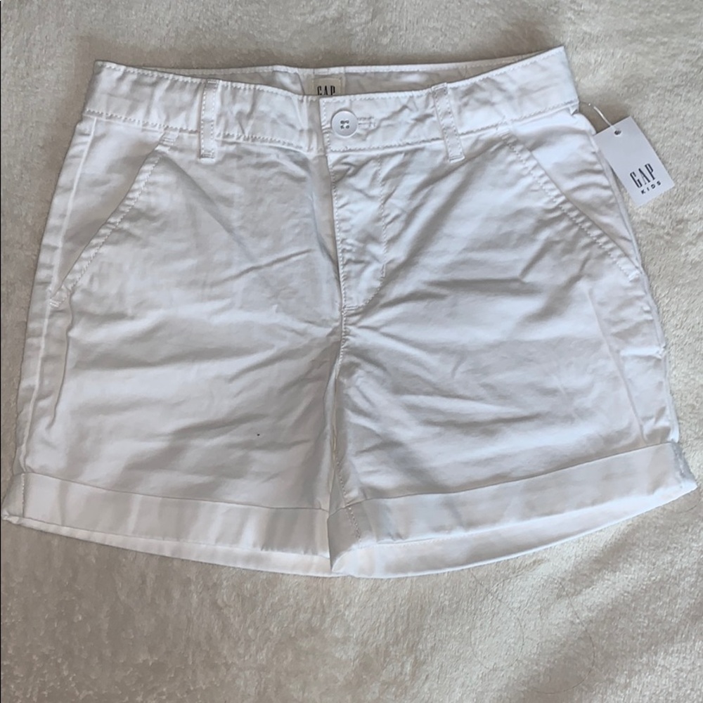 Girl’s white shorts